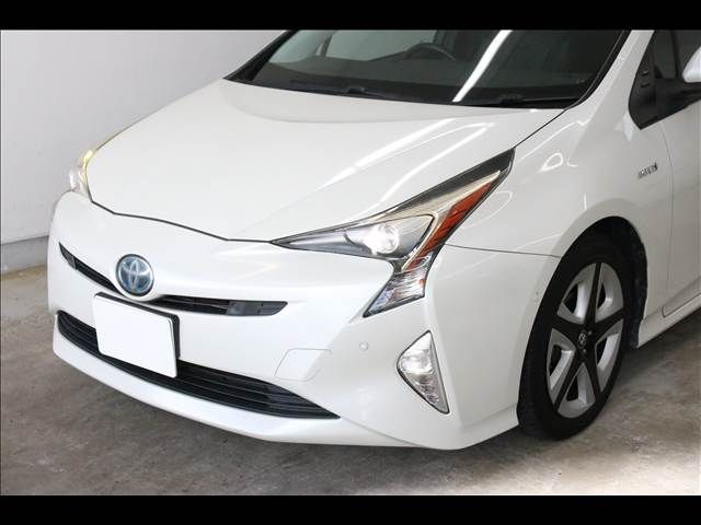 TOYOTA PRIUS 2017 Image 31
