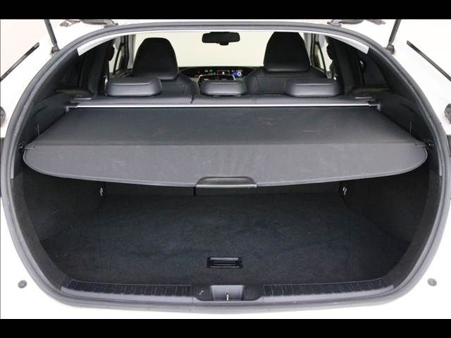 TOYOTA PRIUS 2017 Image 31