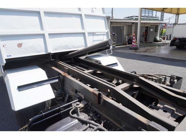 ISUZU ELF 2015 Image 31