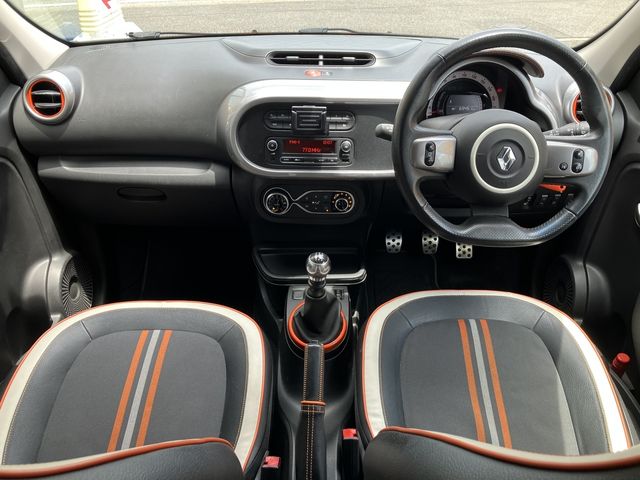 RENAULT TWINGO 2018 Image 31
