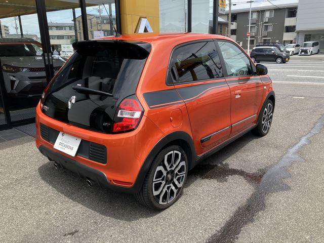 RENAULT TWINGO 2018 Image 31