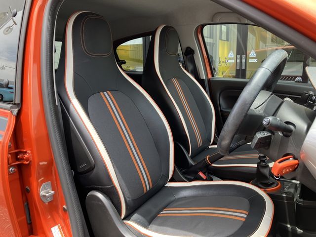 RENAULT TWINGO 2018 Image 31