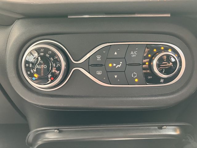 RENAULT TWINGO 2018 Image 31