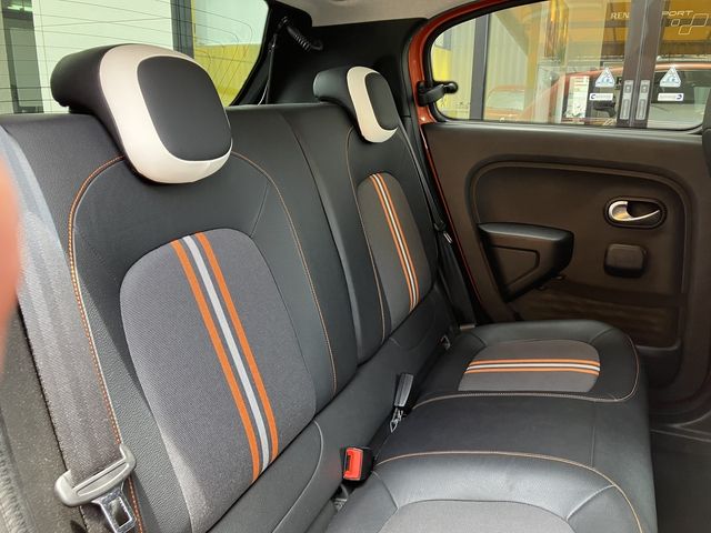 RENAULT TWINGO 2018 Image 31