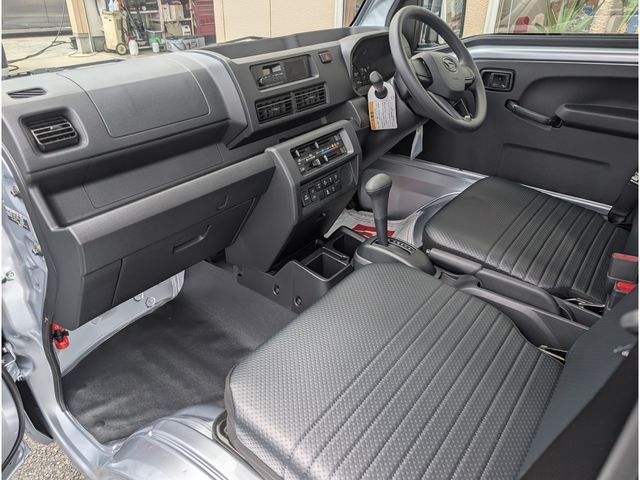 DAIHATSU HIJET TRUCK 4WD 2025 Image 31