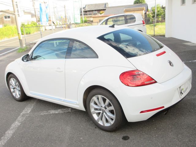 VOLKSWAGEN THE BEETL 2015 Image 31
