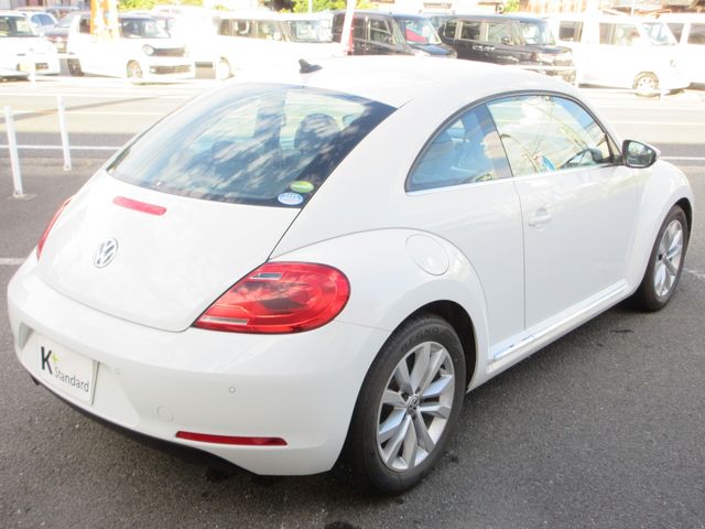 VOLKSWAGEN THE BEETL 2015 Image 31