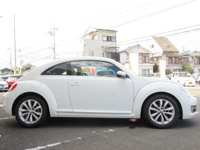 VOLKSWAGEN THE BEETL 2015 Image 31