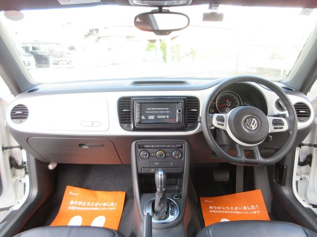 VOLKSWAGEN THE BEETL 2015 Image 31