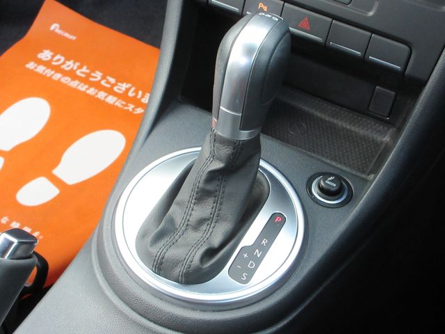 VOLKSWAGEN THE BEETL 2015 Image 31