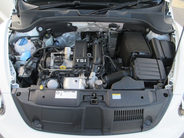 VOLKSWAGEN THE BEETL 2015 Image 31