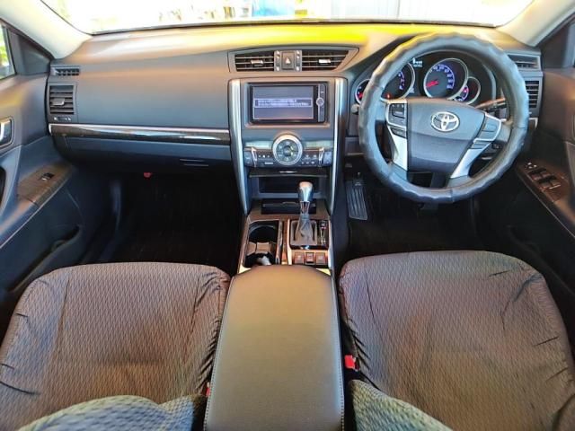 TOYOTA MARK X 2012 Image 31