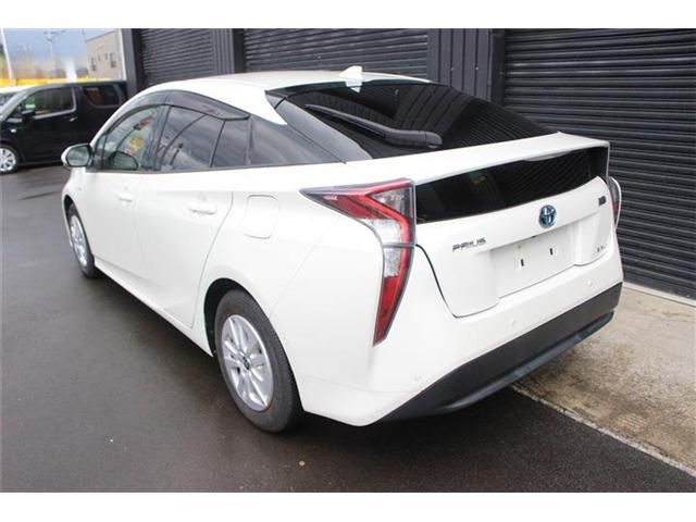 TOYOTA PRIUS 4WD 2018 Image 31