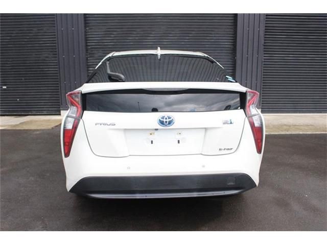 TOYOTA PRIUS 4WD 2018 Image 31