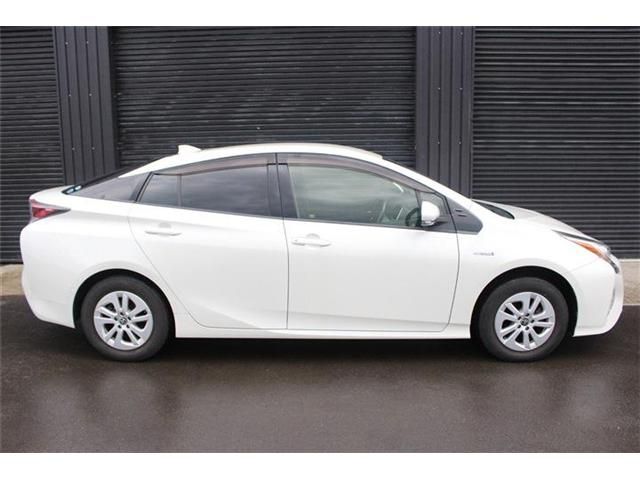 TOYOTA PRIUS 4WD 2018 Image 31
