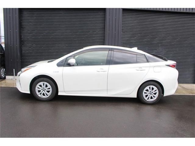 TOYOTA PRIUS 4WD 2018 Image 31