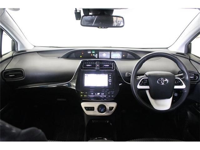 TOYOTA PRIUS 4WD 2018 Image 31