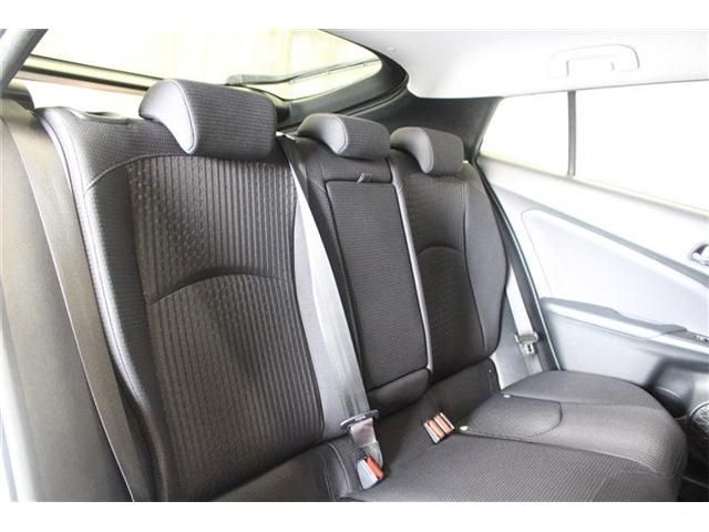 TOYOTA PRIUS 4WD 2018 Image 31