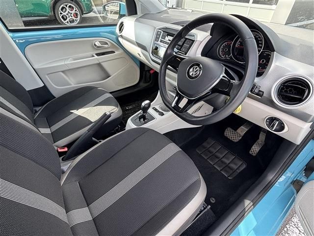 VOLKSWAGEN UP! 2018 Image 31