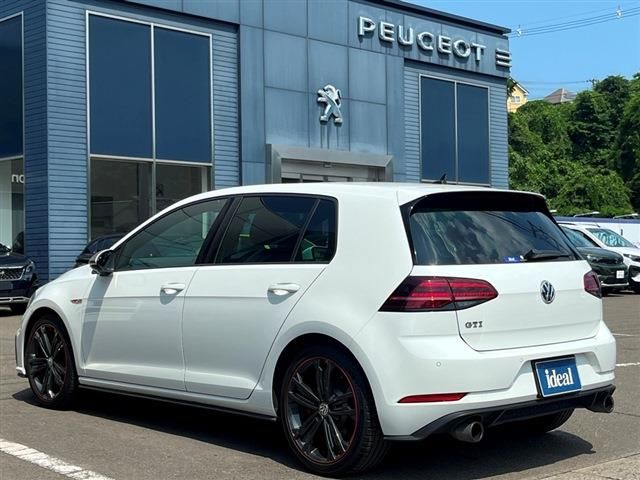 VOLKSWAGEN GOLF GTI 2018 Image 31