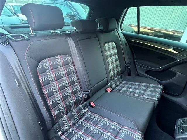 VOLKSWAGEN GOLF GTI 2018 Image 31