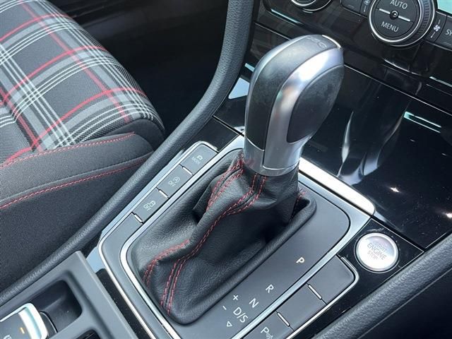 VOLKSWAGEN GOLF GTI 2018 Image 31