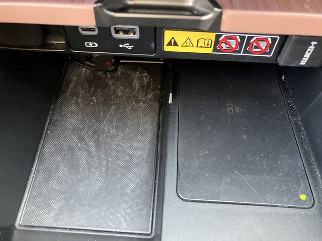 TOYOTA LEXUS RX450H+ 2023 Image 31