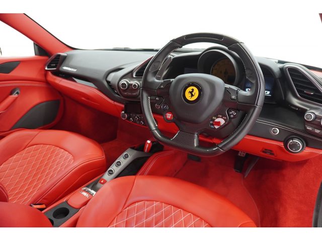 FERRARI 488GTB 2019 Image 31