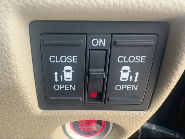 HONDA N BOX 4WD 2018 Image 31