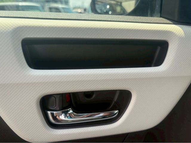 HONDA N BOX 4WD 2018 Image 31