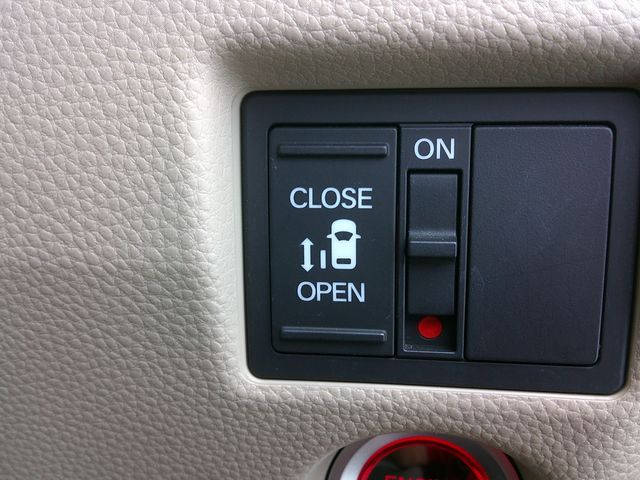 HONDA N BOX 2020 Image 31