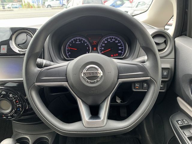 NISSAN NOTE 2018 Image 31