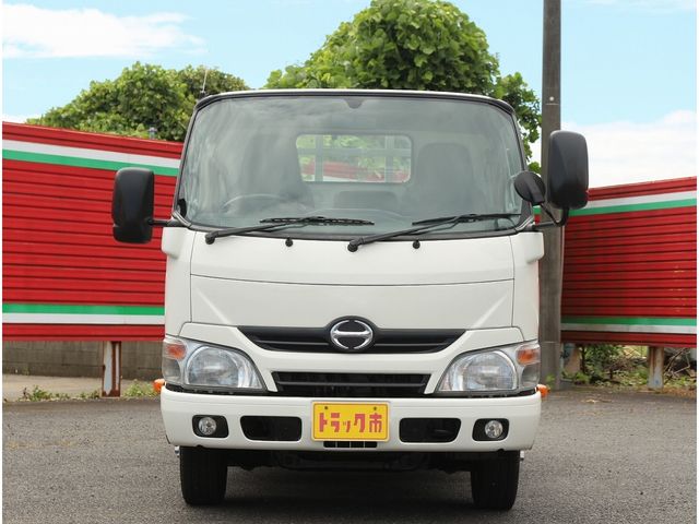HINO DUTRO 2012 Image 31