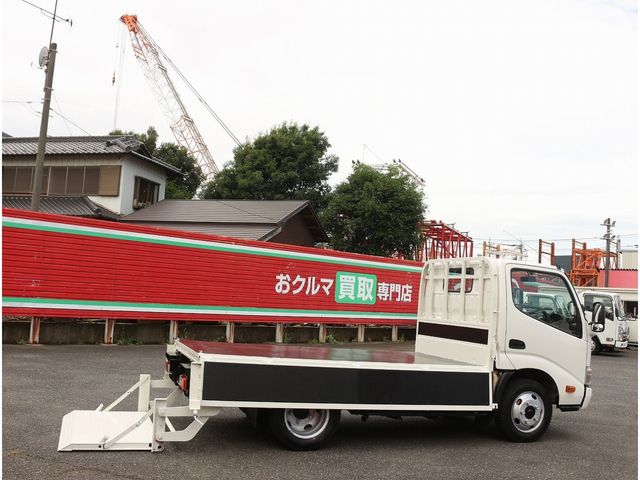 HINO DUTRO 2012 Image 31