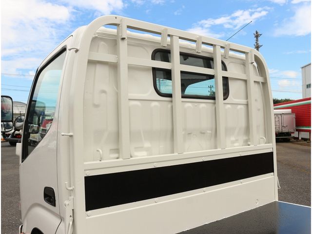 HINO DUTRO 2012 Image 31