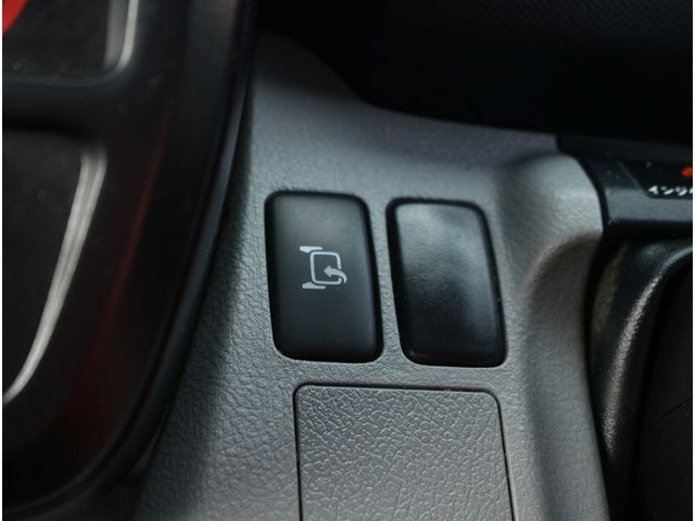 HINO DUTRO 2012 Image 31