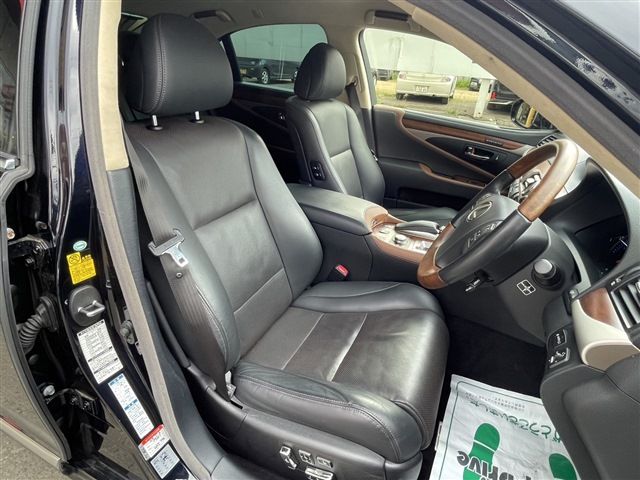 TOYOTA LEXUS LS600H 2014 Image 31