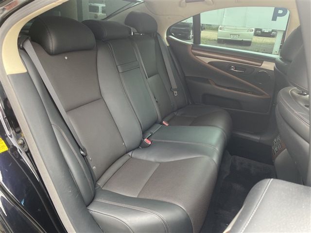 TOYOTA LEXUS LS600H 2014 Image 31