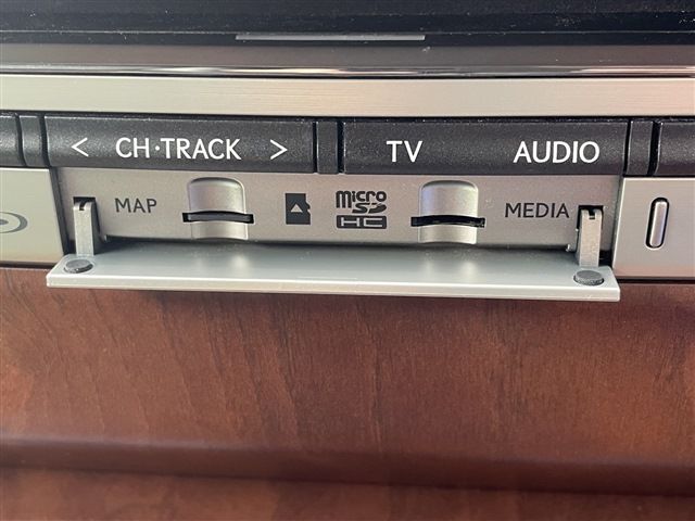 TOYOTA LEXUS LS600H 2014 Image 31