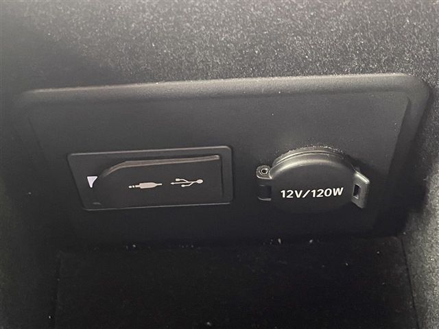 TOYOTA LEXUS LS600H 2014 Image 31