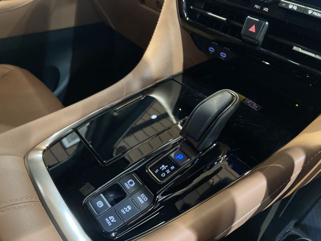 TOYOTA VELLFIRE  HYBRID 4WD 2024 Image 31