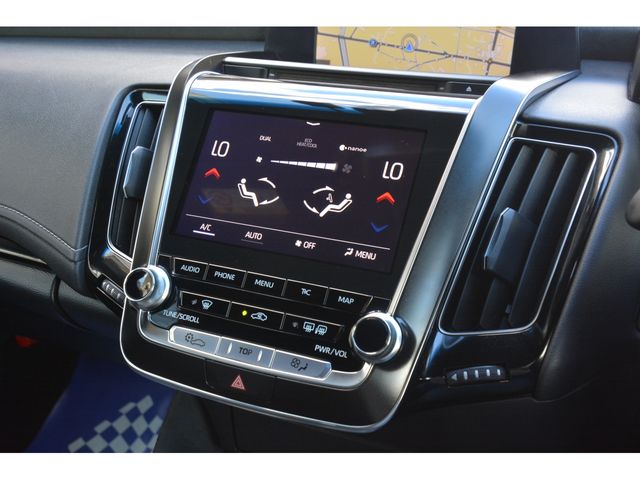 TOYOTA CROWN SEDAN HYBRID 2018 Image 31