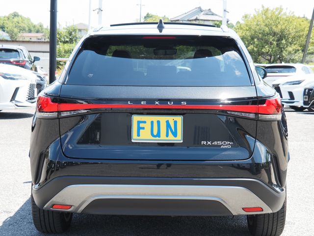TOYOTA LEXUS RX450H+ 2023 Image 31