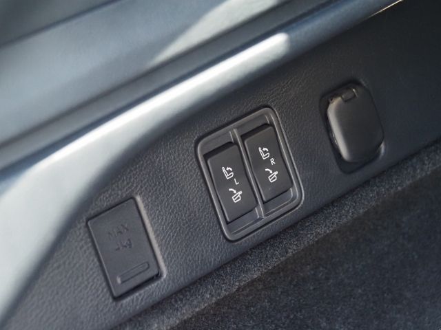 TOYOTA LEXUS RX450H+ 2023 Image 31