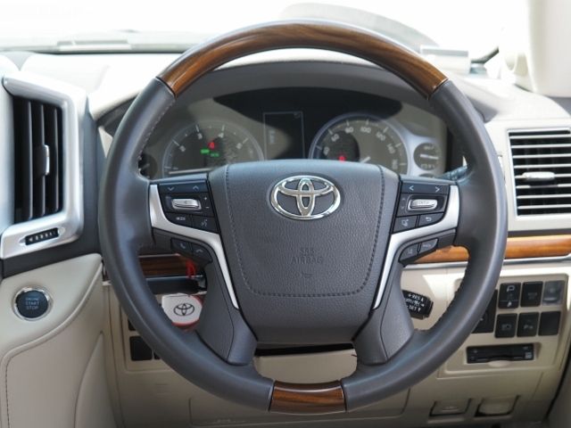 TOYOTA LANDCRUISER WAGON 2018 Image 31