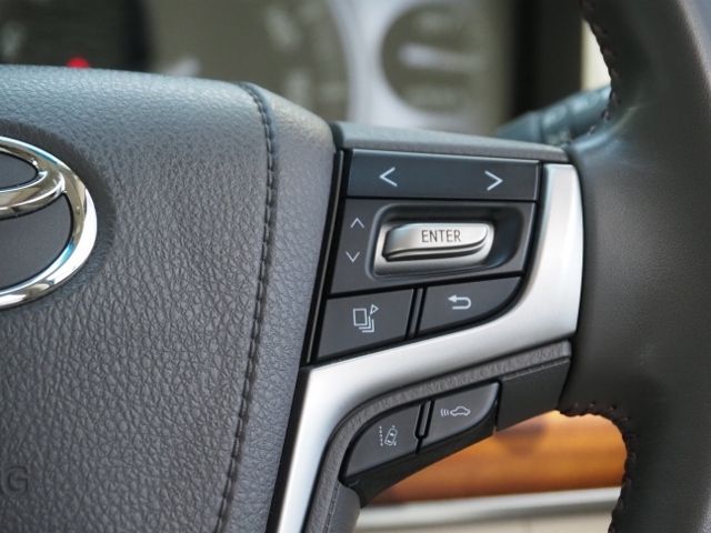 TOYOTA LANDCRUISER WAGON 2018 Image 31