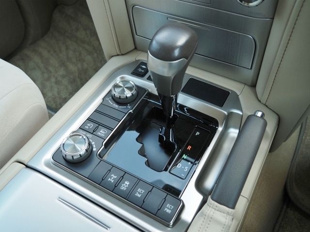 TOYOTA LANDCRUISER WAGON 2018 Image 31