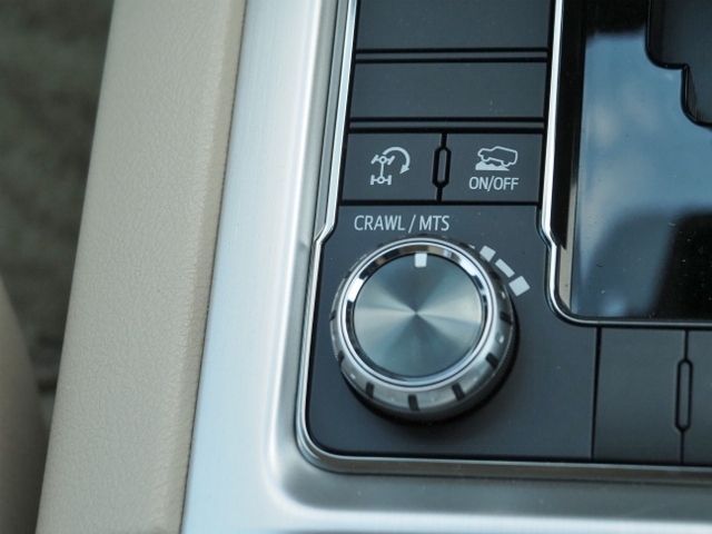 TOYOTA LANDCRUISER WAGON 2018 Image 31