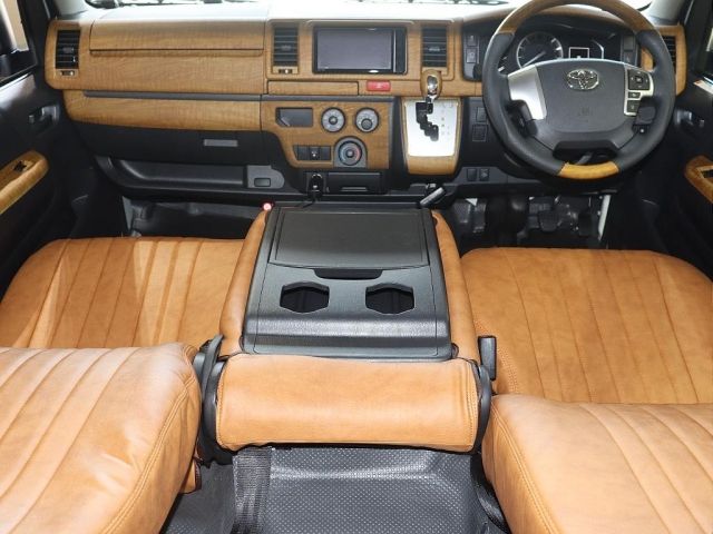 TOYOTA HIACE VAN 4WD 2022 Image 31