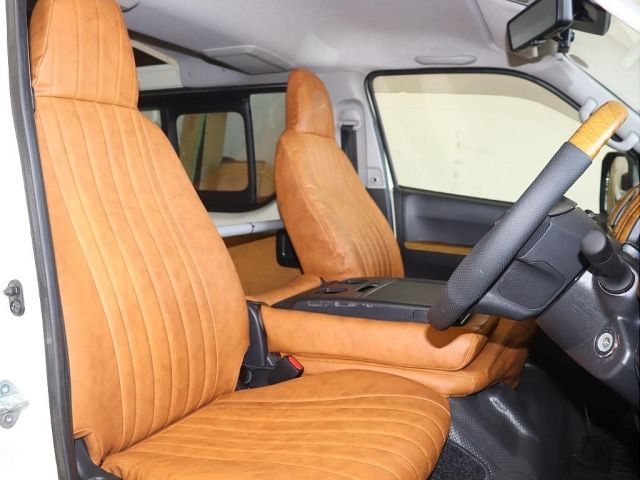 TOYOTA HIACE VAN 4WD 2022 Image 31